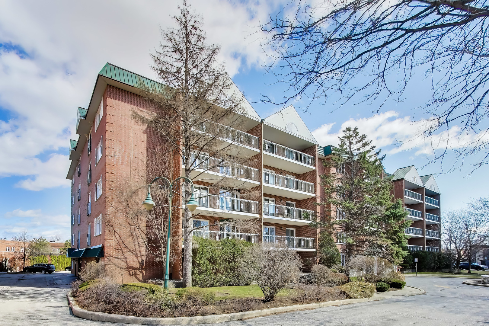 6980 W Touhy Avenue #402, Niles, IL