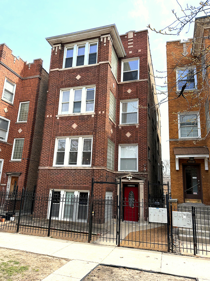 4925 N Albany Avenue, Chicago, IL