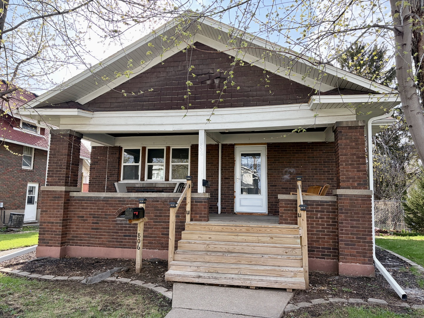 806 N 3rd Street, Clinton, IA