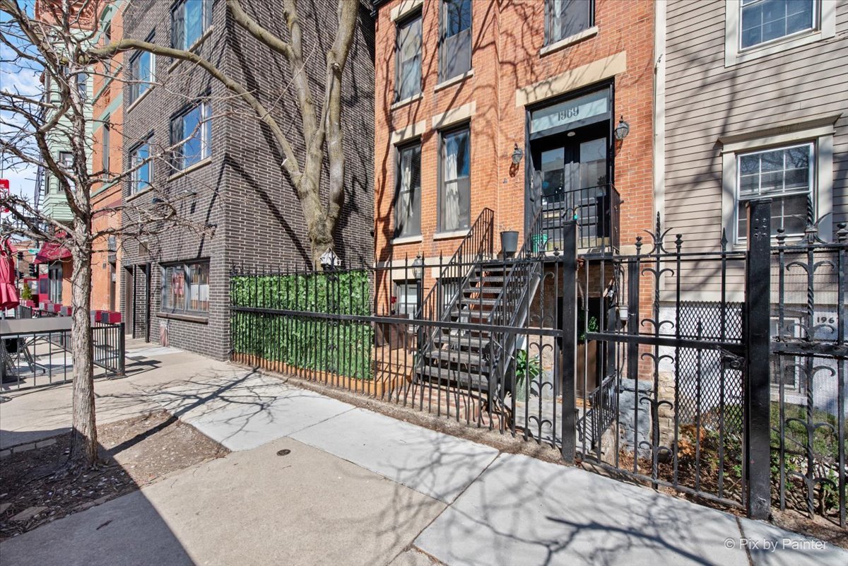 1969 N Lincoln Avenue #1, Chicago, IL