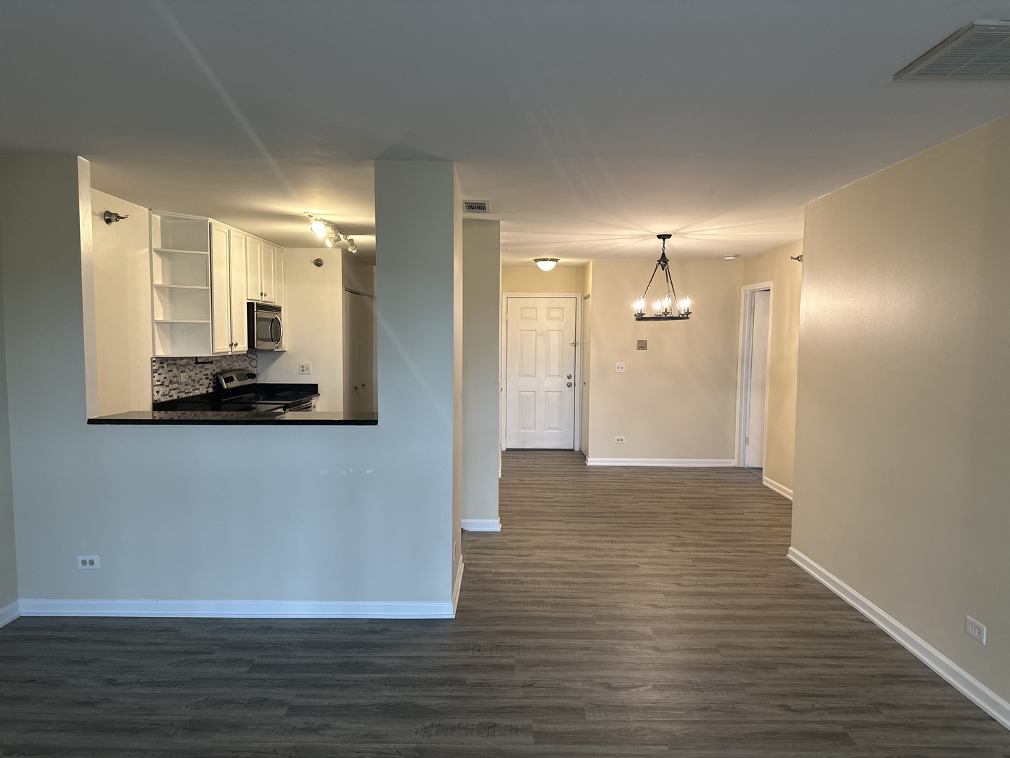 214 Glengarry Drive #201, Bloomingdale, IL