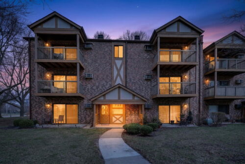 751 S Dwyer Avenue #F, Arlington Heights, IL