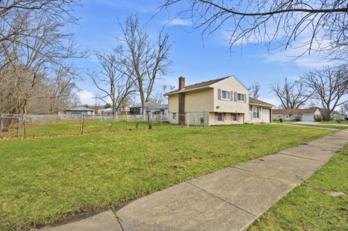 105 E Center Street, Glenwood, IL