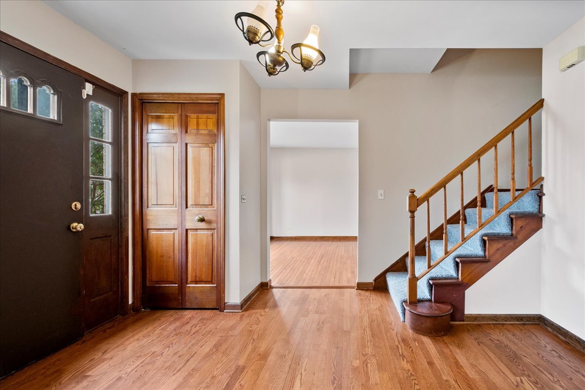 2908 Parkside Drive, Highland Park, IL