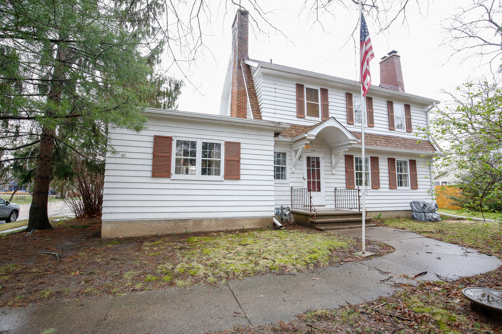 422 N Hennepin Avenue, Dixon, IL