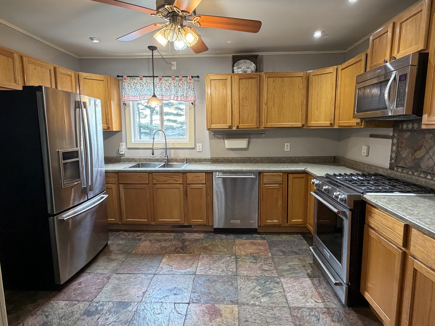 5429 Columbia Road, Heyworth, IL