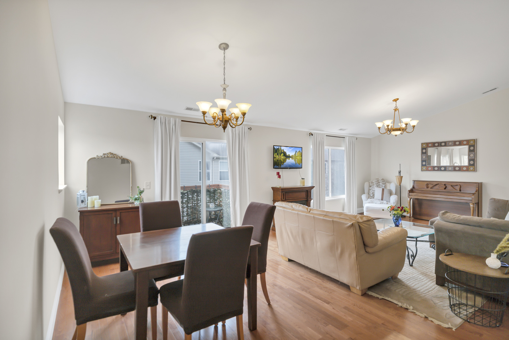 3355 Blue Ridge Drive, Carpentersville, IL