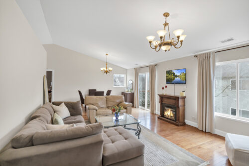 3355 Blue Ridge Drive, Carpentersville, IL