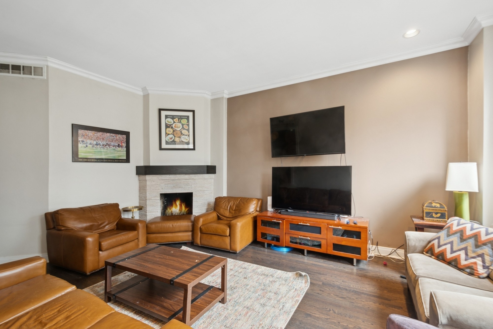 1302 N Cleveland Avenue #2, Chicago, IL