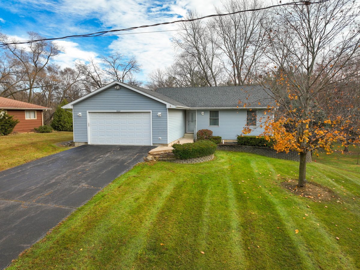 3502 Ridge Road, Island Lake, IL