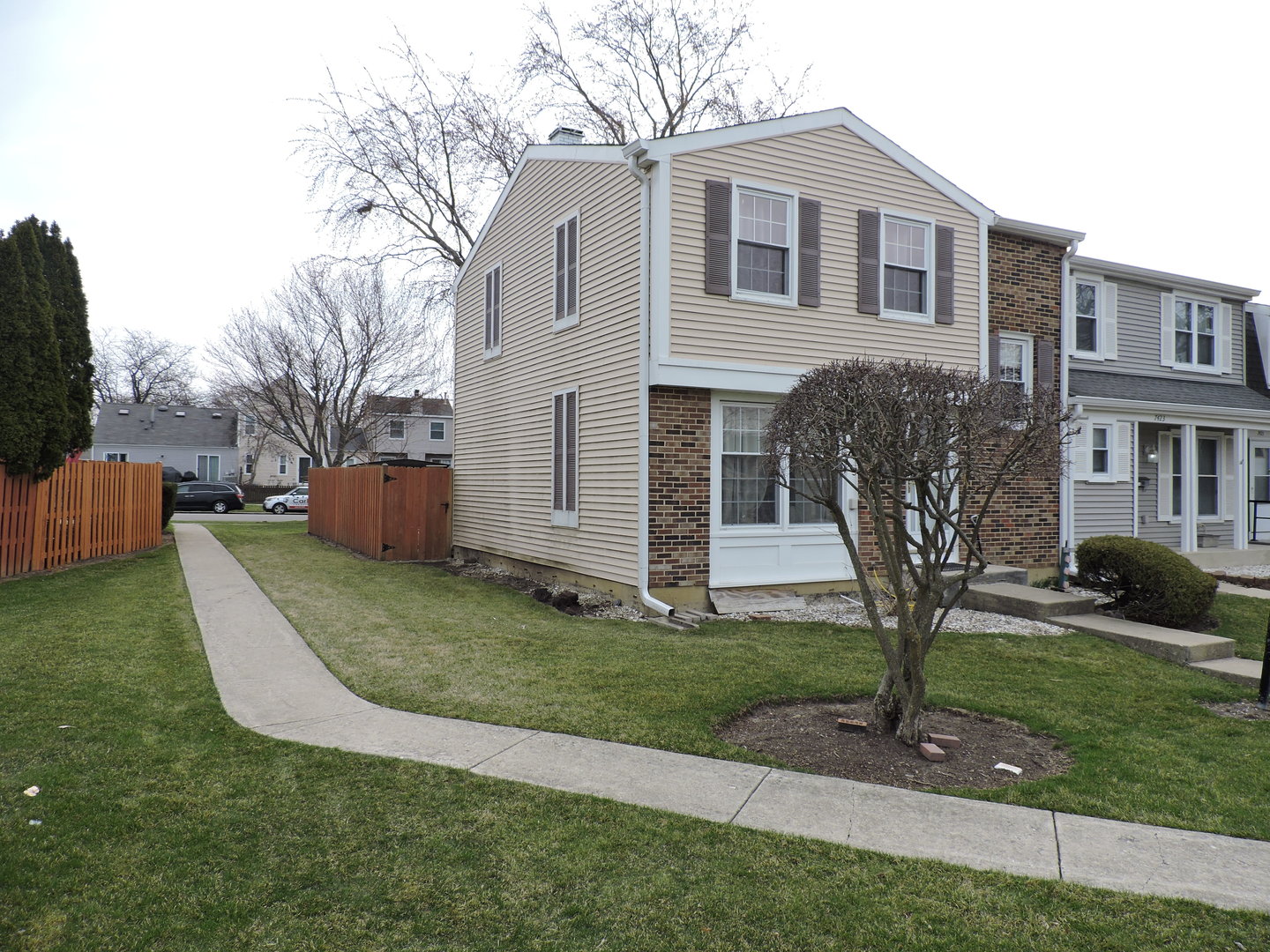 7425 Nantucket Cove, Hanover Park, IL