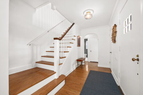 514 Uvedale Road, Riverside, IL