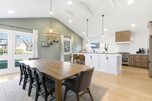 334 E Huntington Lane, Elmhurst, IL
