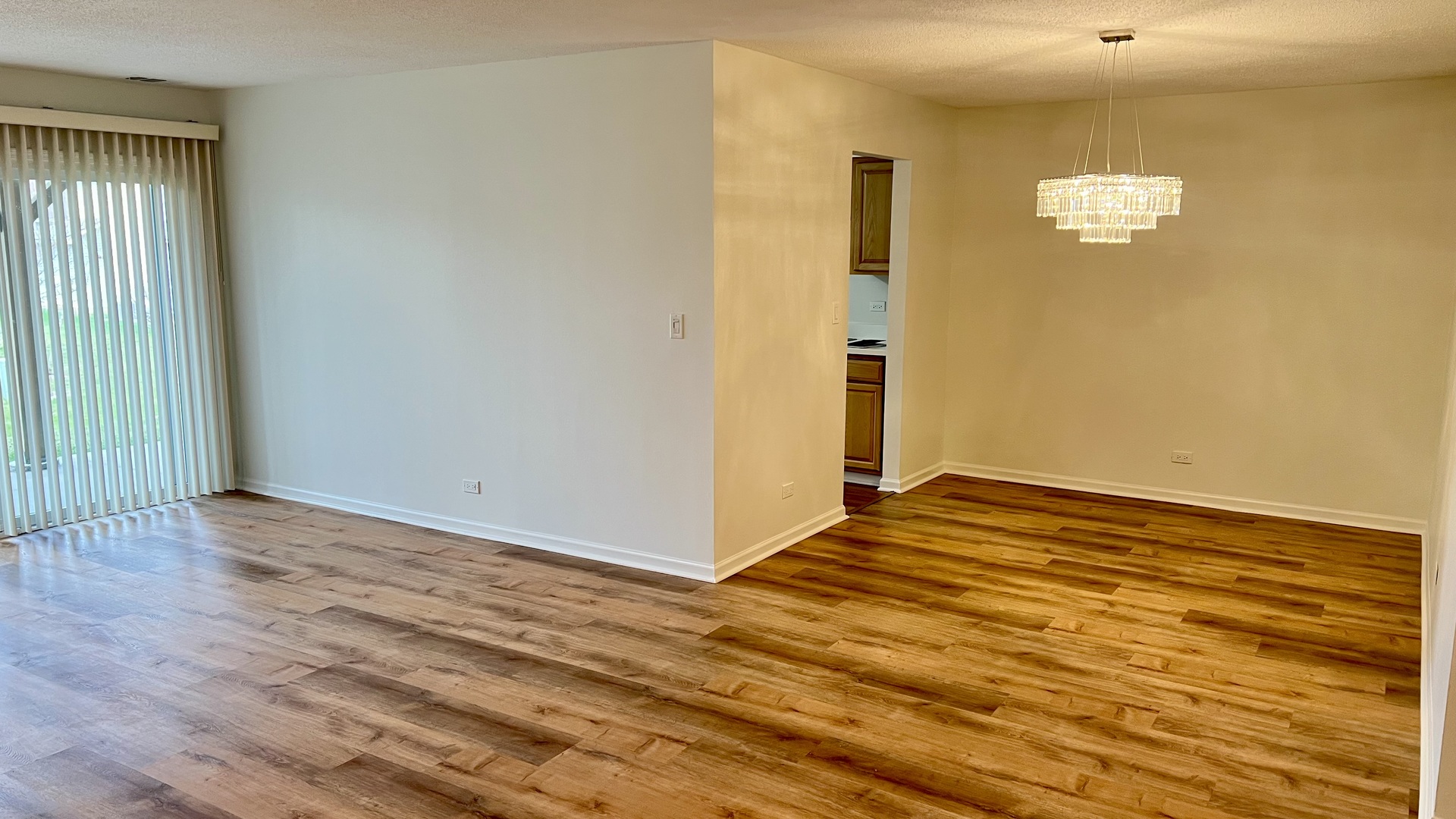 36 W Fern Court #117B, Palatine, IL
