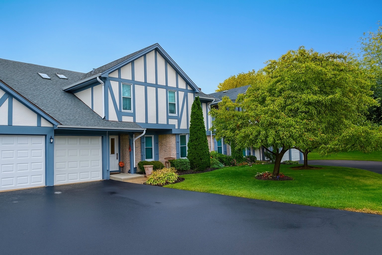 36 W Fern Court #117B, Palatine, IL