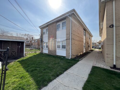 5305 S 72nd Court #4, Summit, IL