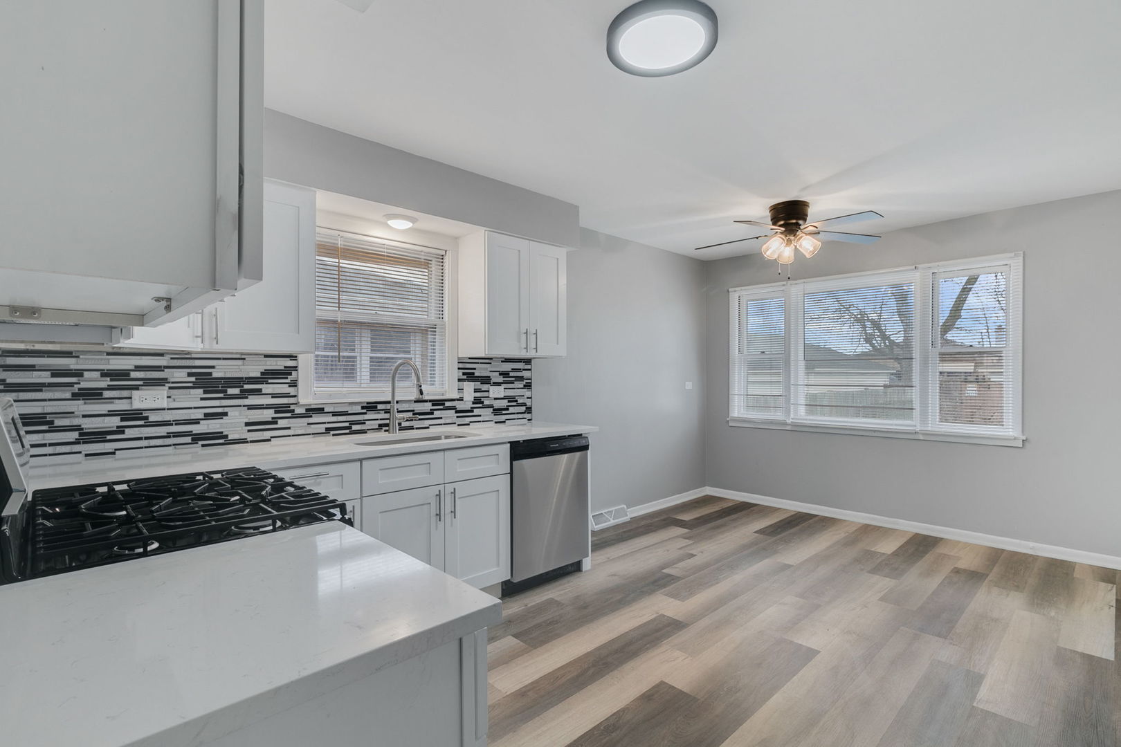 15310 Oak Street, Dolton, IL