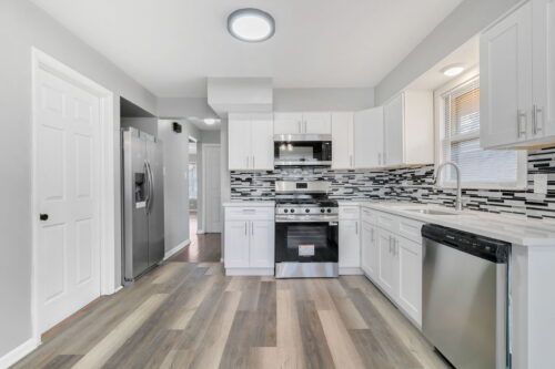 15310 Oak Street, Dolton, IL