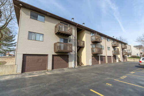 381 S Collins Street #B, South Elgin, IL