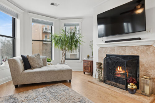 3909 N Sheridan Road #3H, Chicago, IL