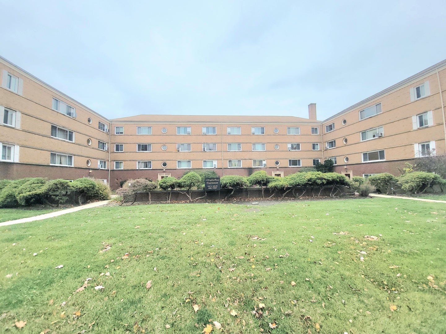 1100 N Harlem Avenue #1, River Forest, IL