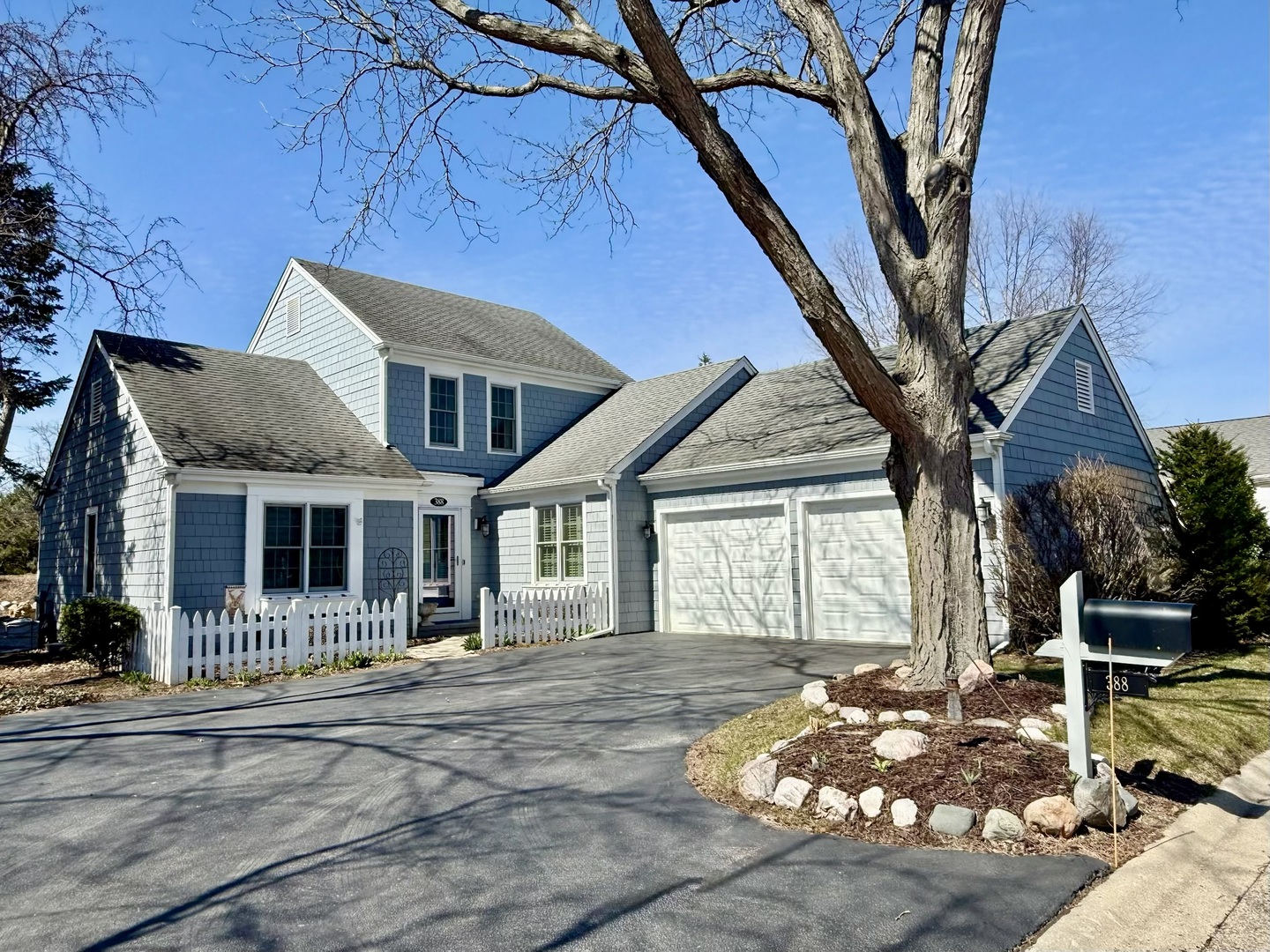 388 Narragansett Court, Crystal Lake, IL