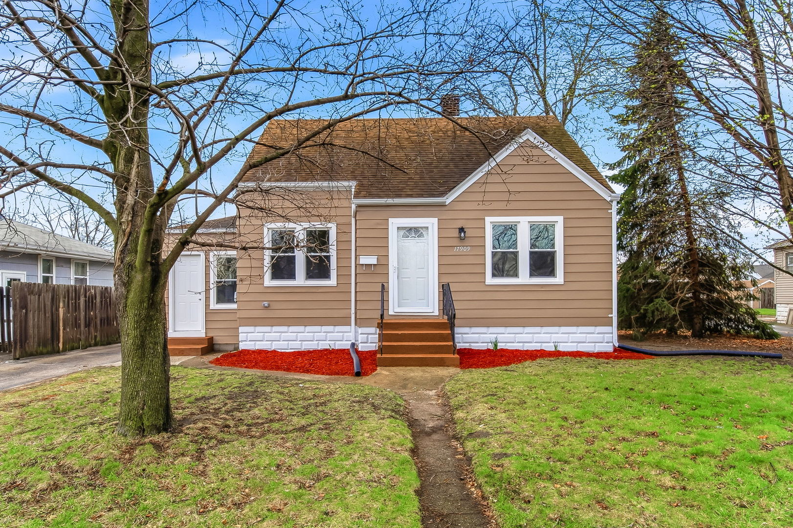 17909 Rose Street, Lansing, IL