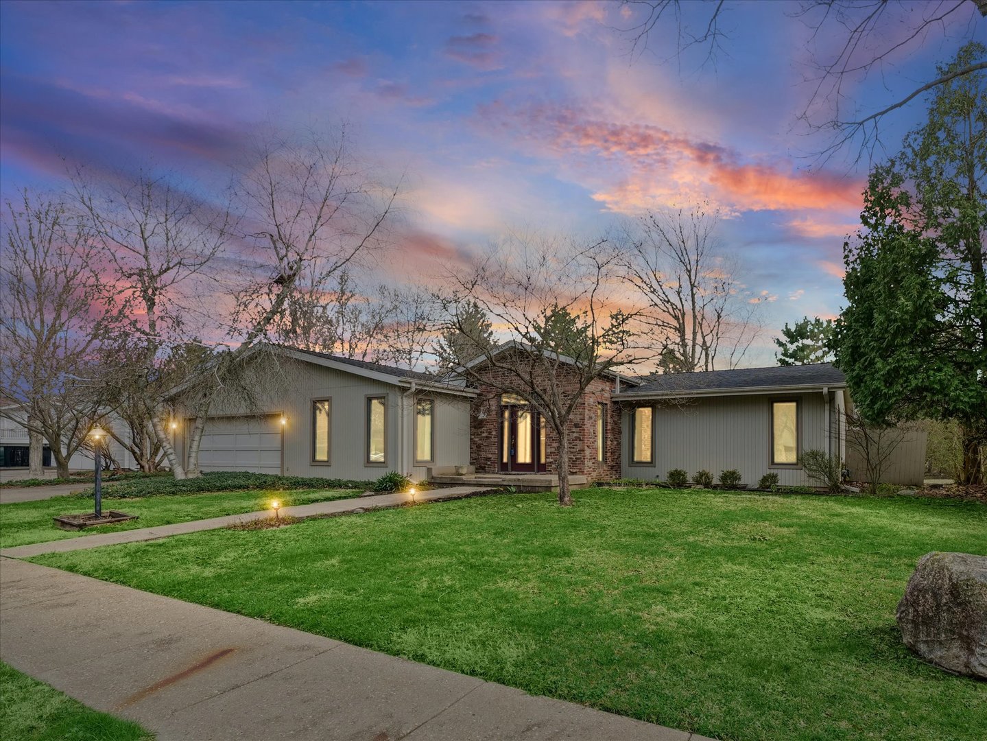 205 E SHERWIN Circle, Urbana, IL