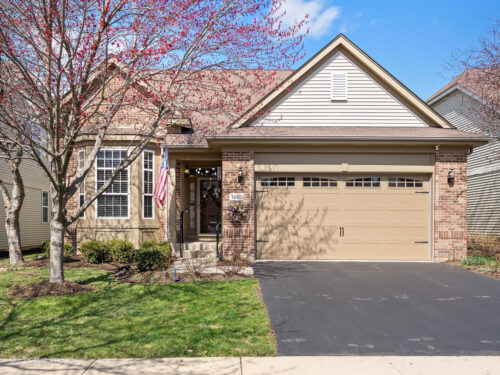1660 Briarheath Drive, Aurora, IL