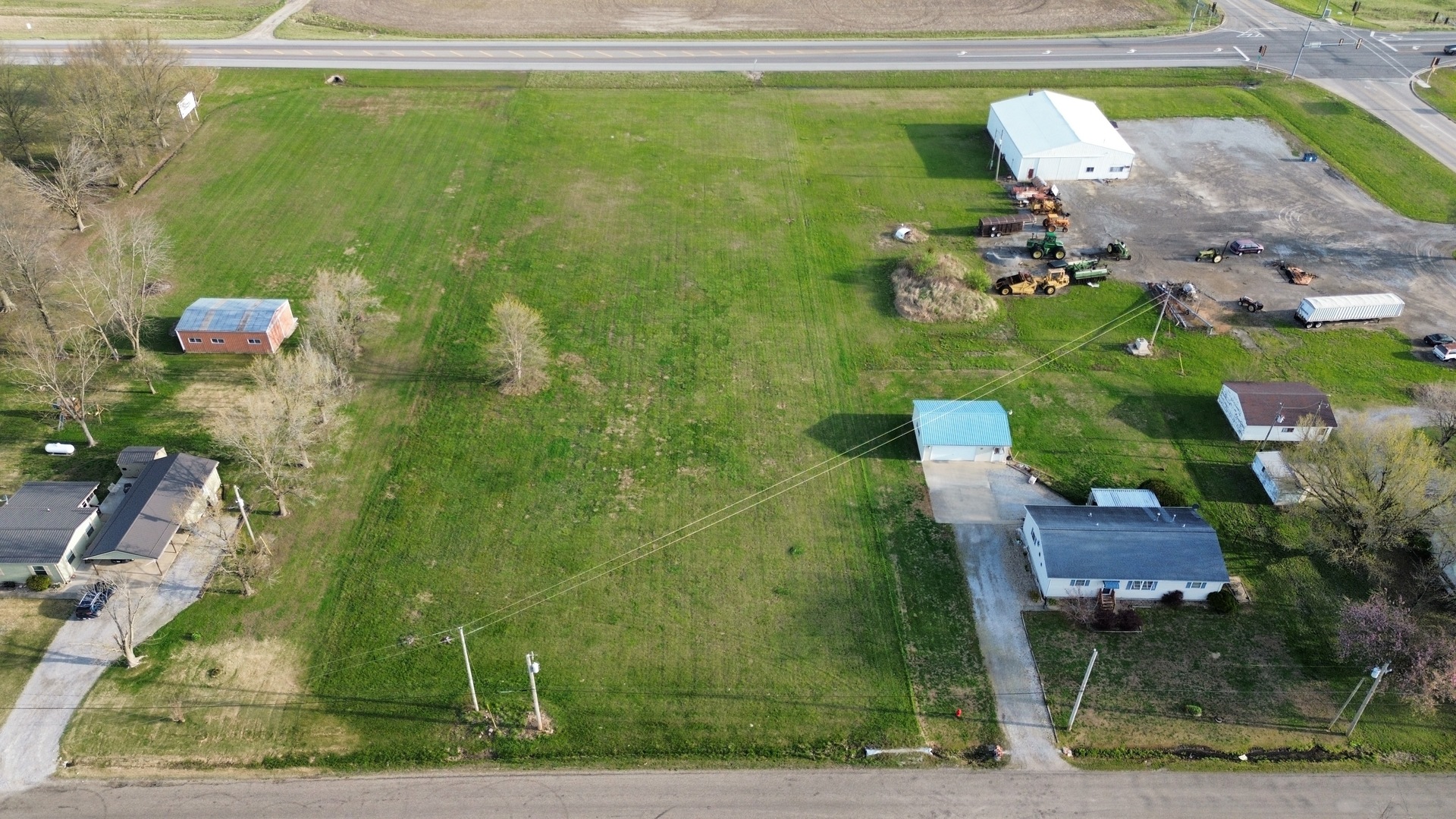 000 W 12th Street, Flora, IL