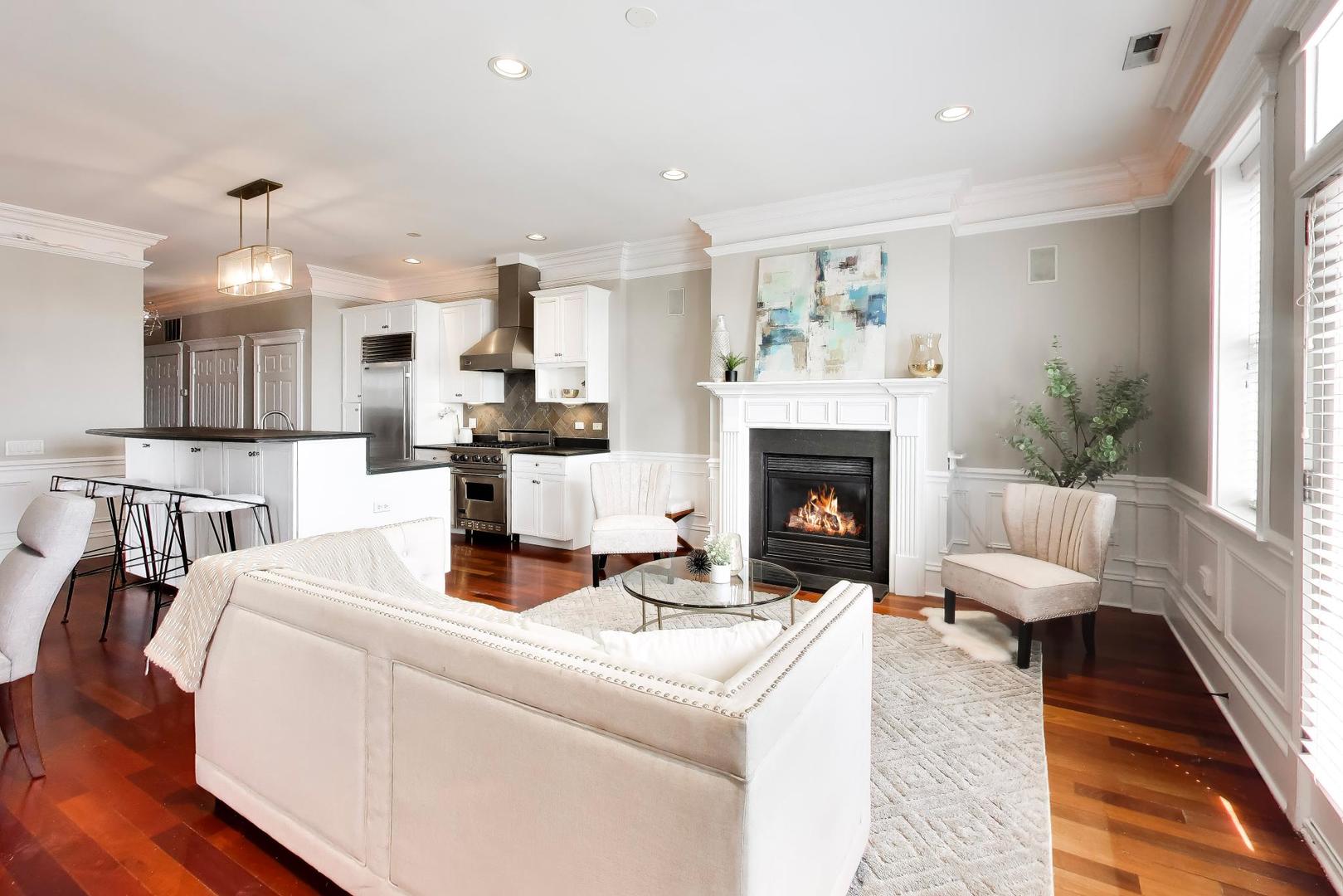 2222 W Belmont Avenue #501, Chicago, IL