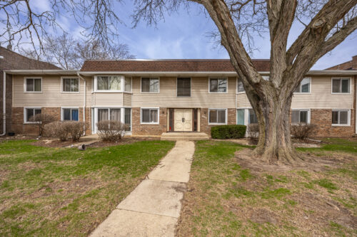 3008 Roberts Drive #1, Woodridge, IL