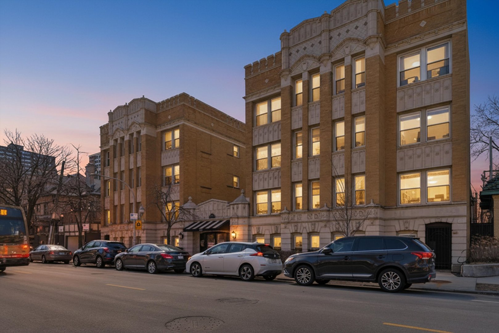 4240 N Clarendon Avenue #209N, Chicago, IL