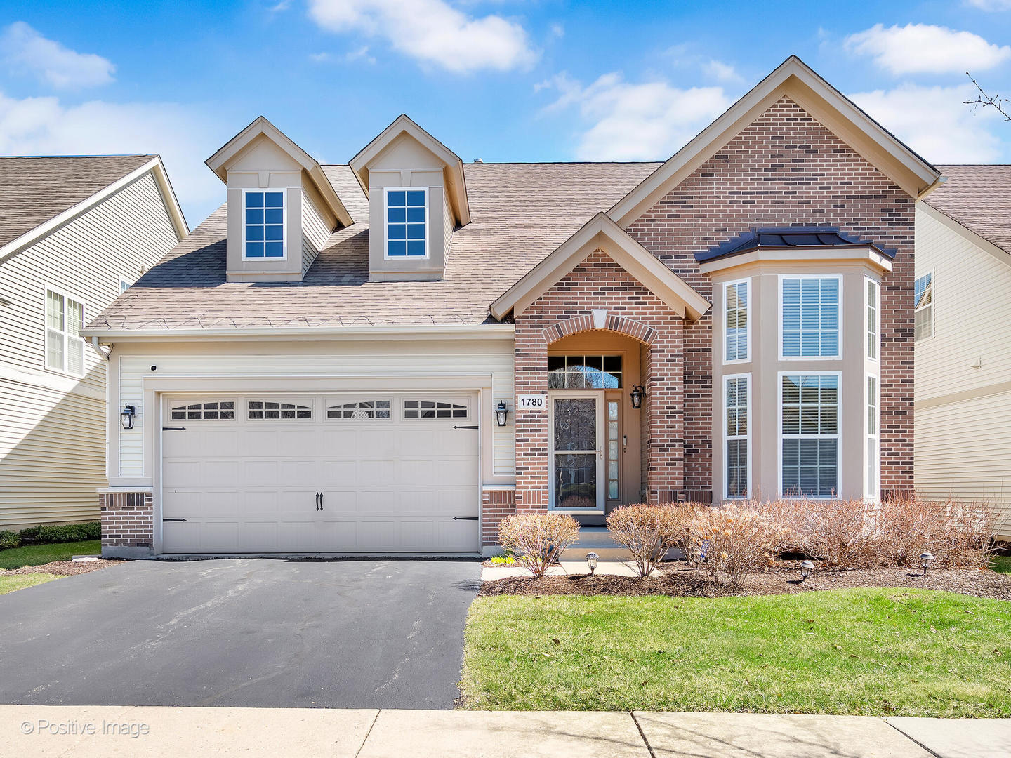 1780 Briarheath Drive, Aurora, IL