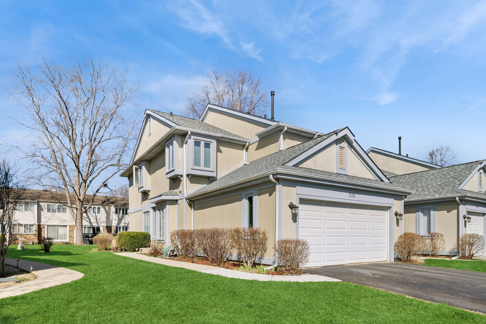 329 Redwing Drive, Deerfield, IL