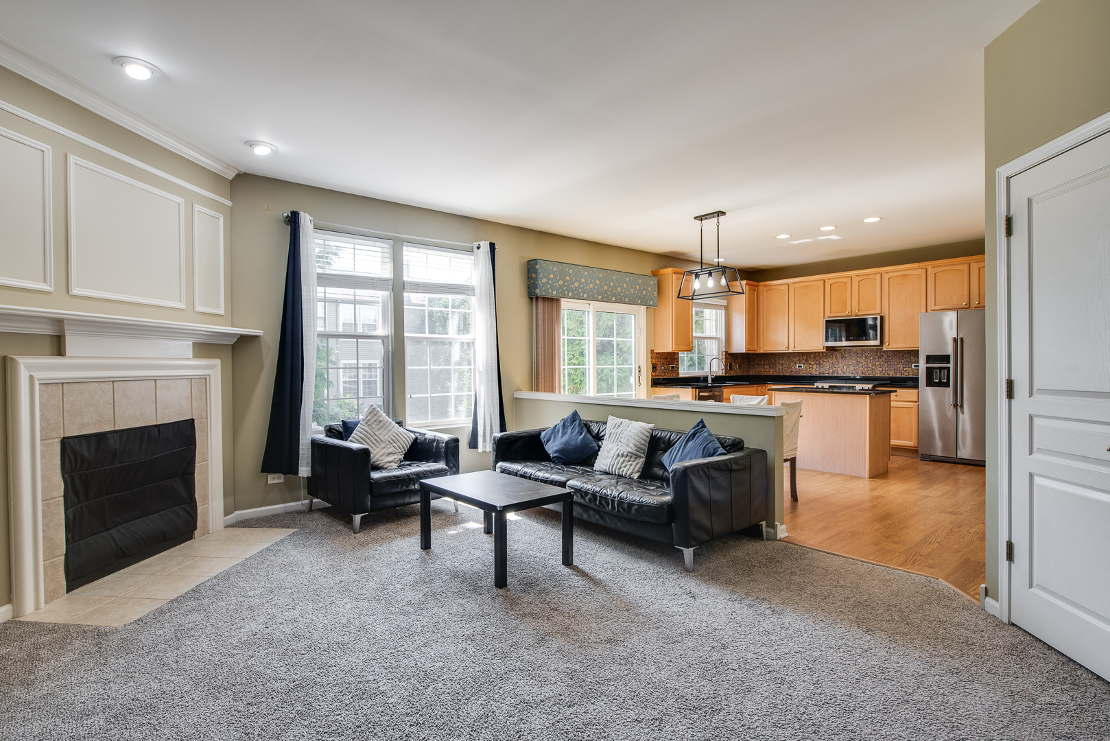 2889 Peachtree Circle, Aurora, IL