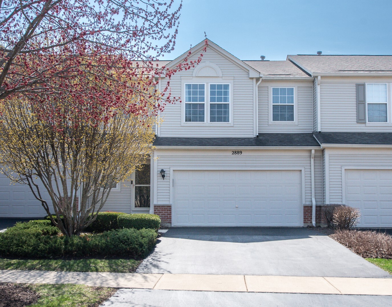 2889 Peachtree Circle, Aurora, IL