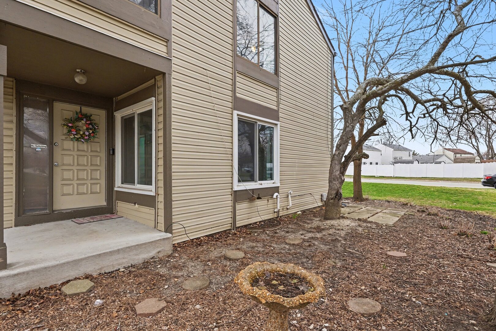 554 Alton Court, Carol Stream, IL