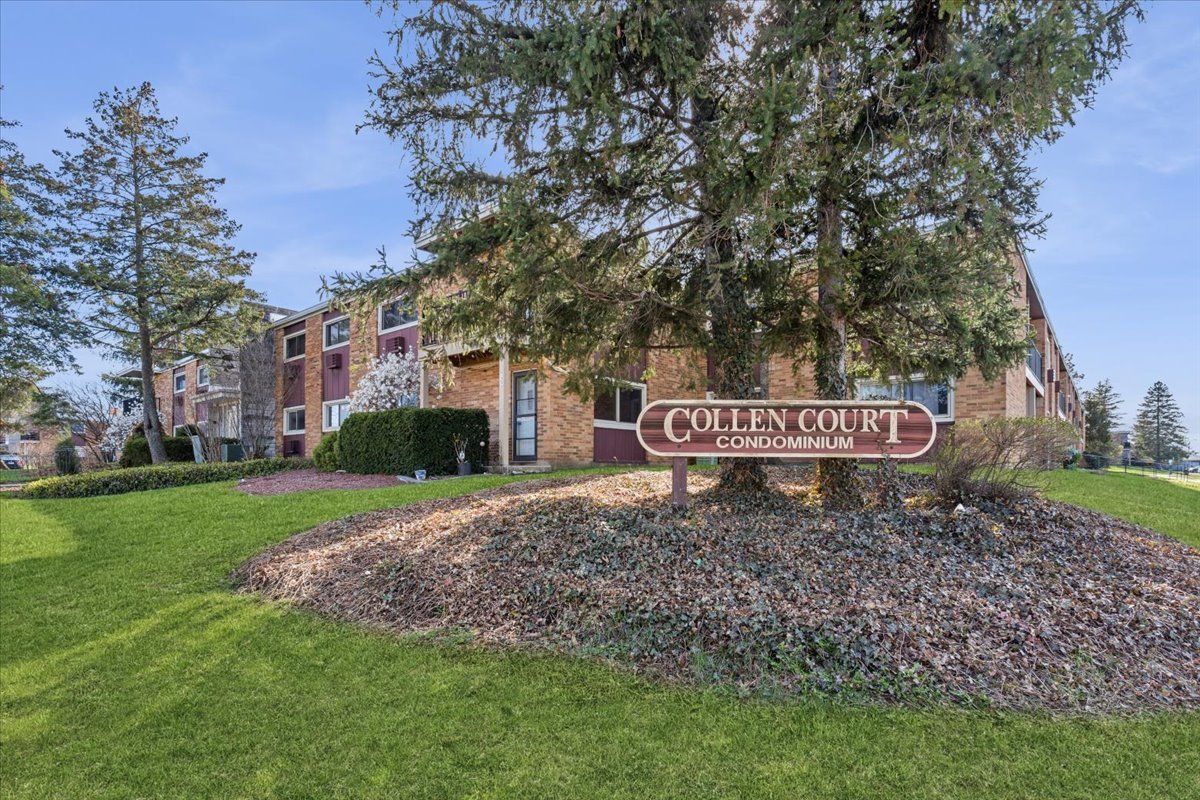 1320A Lore Lane #122, Lombard, IL