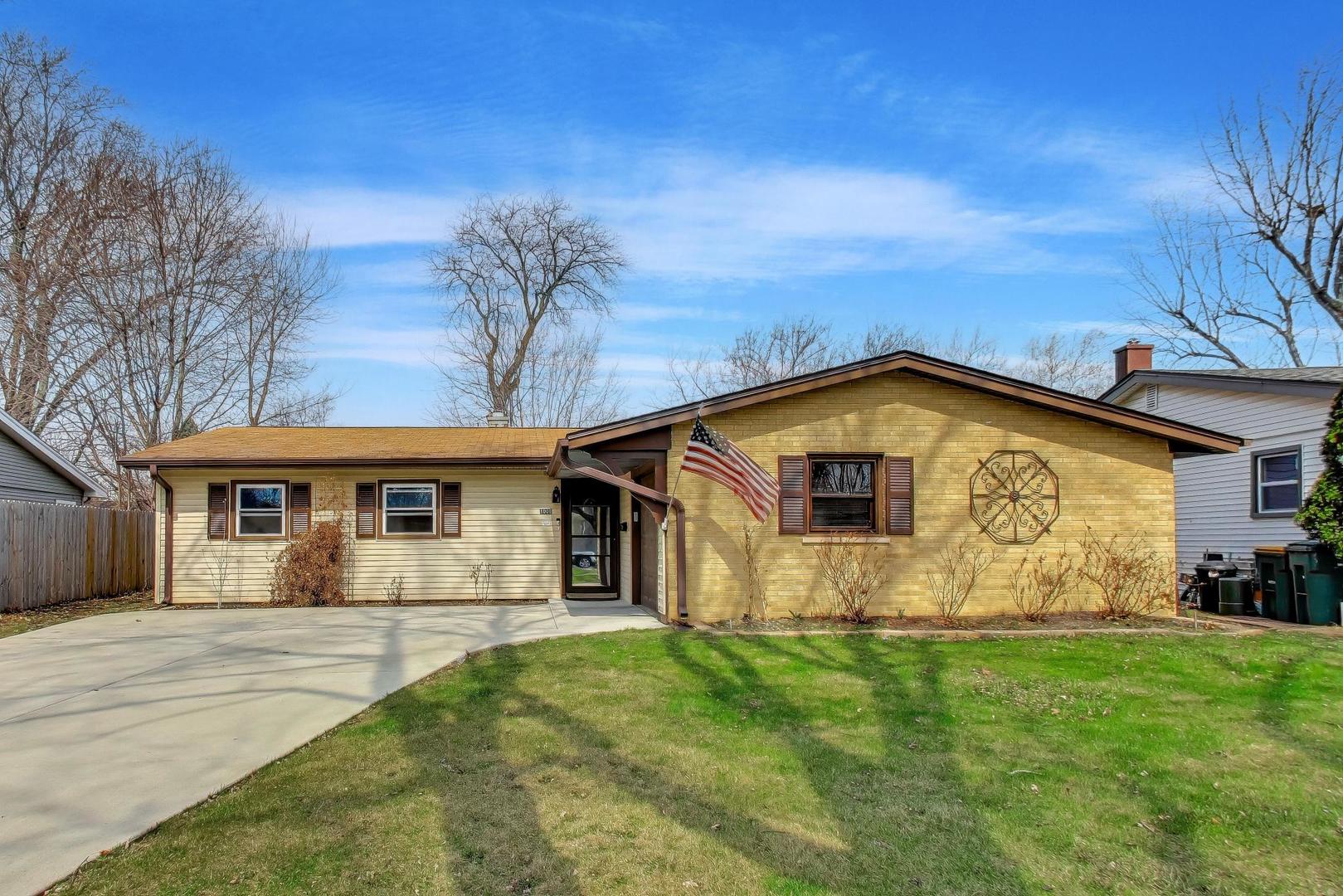 1008 Woodland Drive, Wheeling, IL