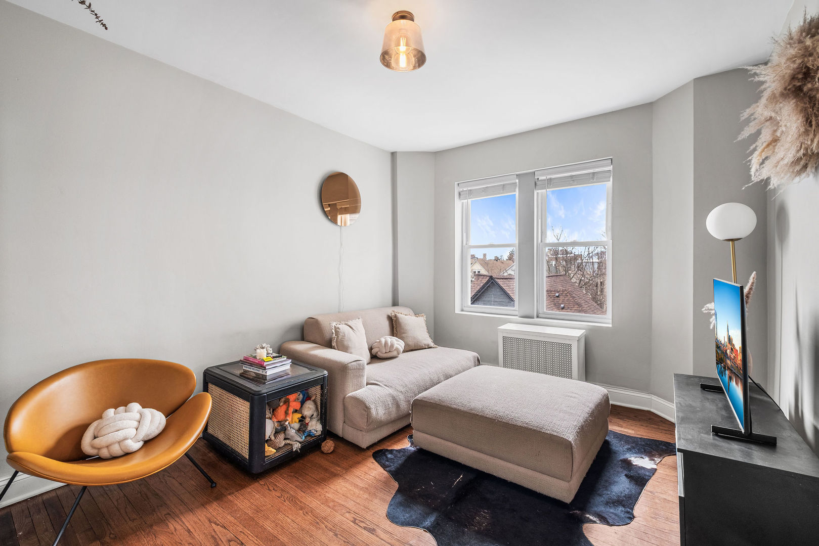 2837 N Sawyer Avenue #3R, Chicago, IL