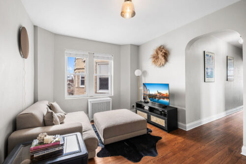 2837 N Sawyer Avenue #3R, Chicago, IL