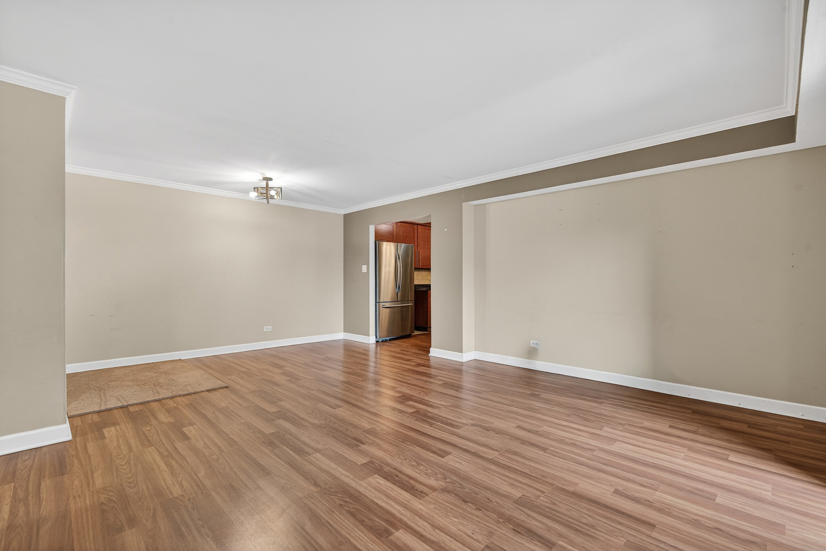 700 PERRIE Drive #207, Elk Grove Village, IL