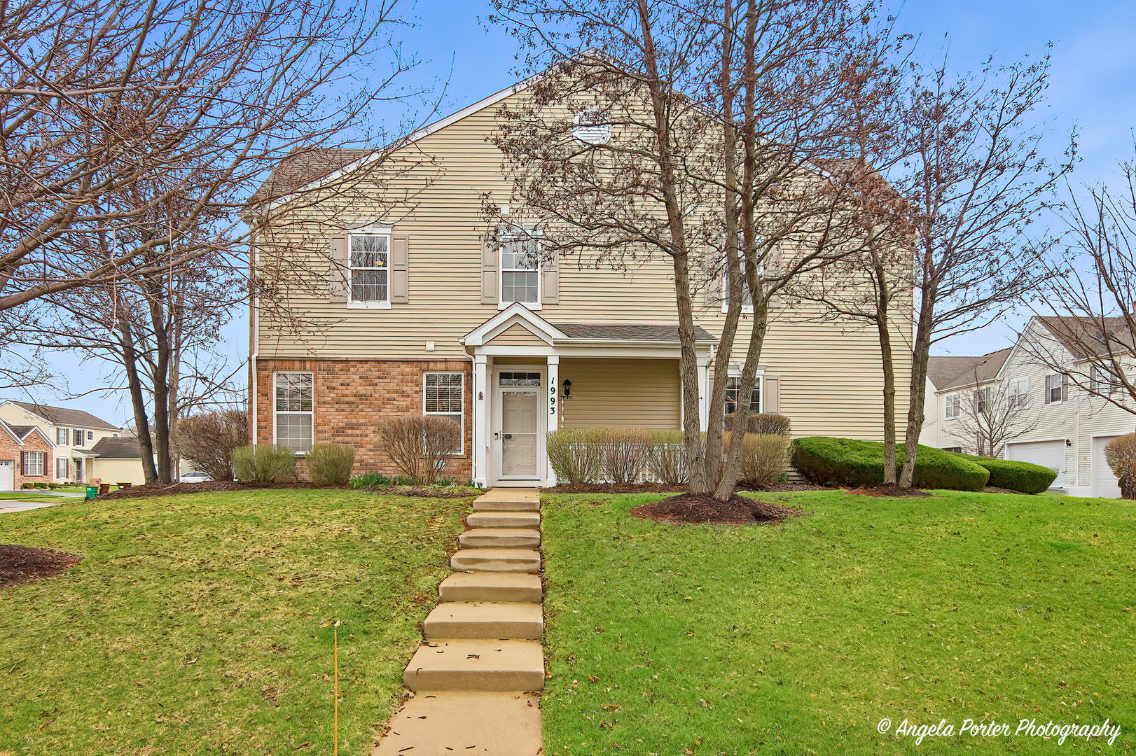 1993 Yasgur Drive, Woodstock, IL