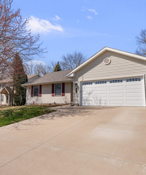 5018 Coventry Court, Davenport, IA