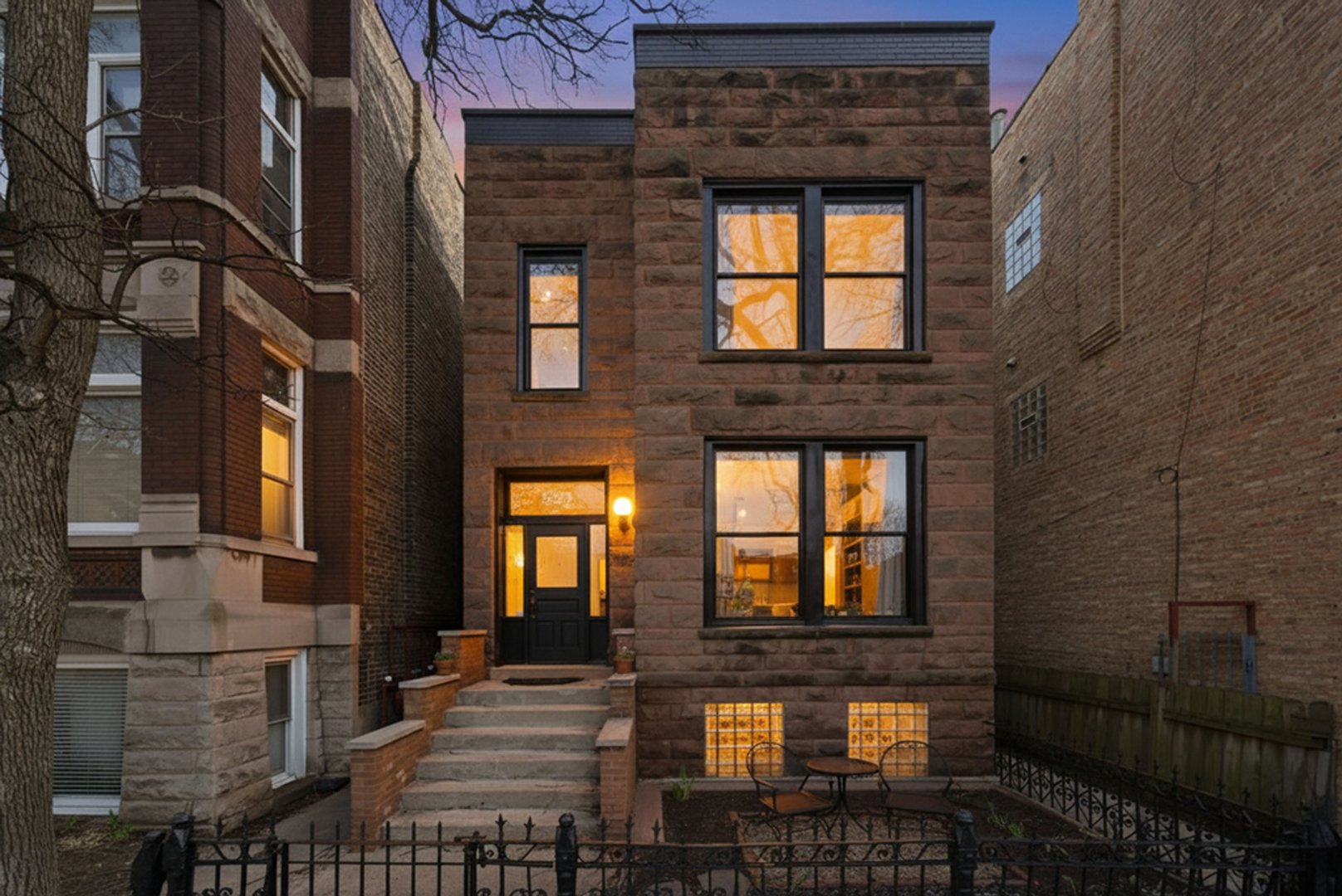 827 N Damen Avenue, Chicago, IL