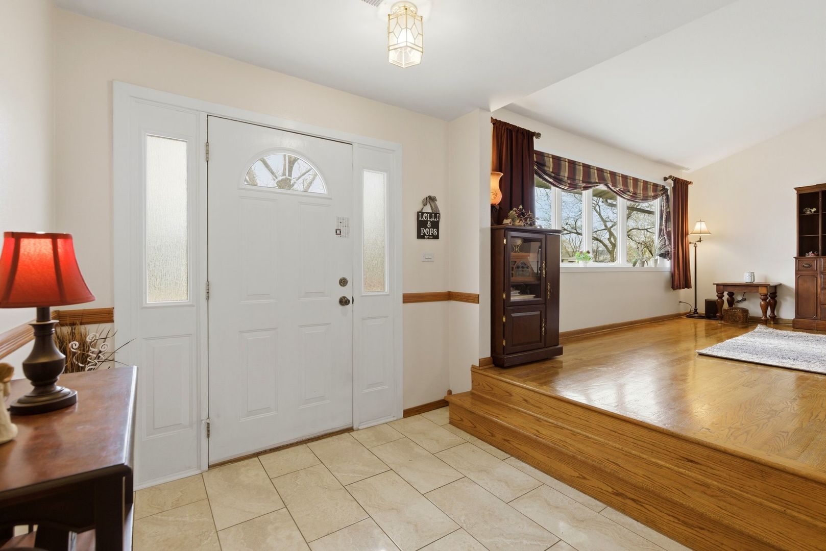 126 June Lane, Lombard, IL