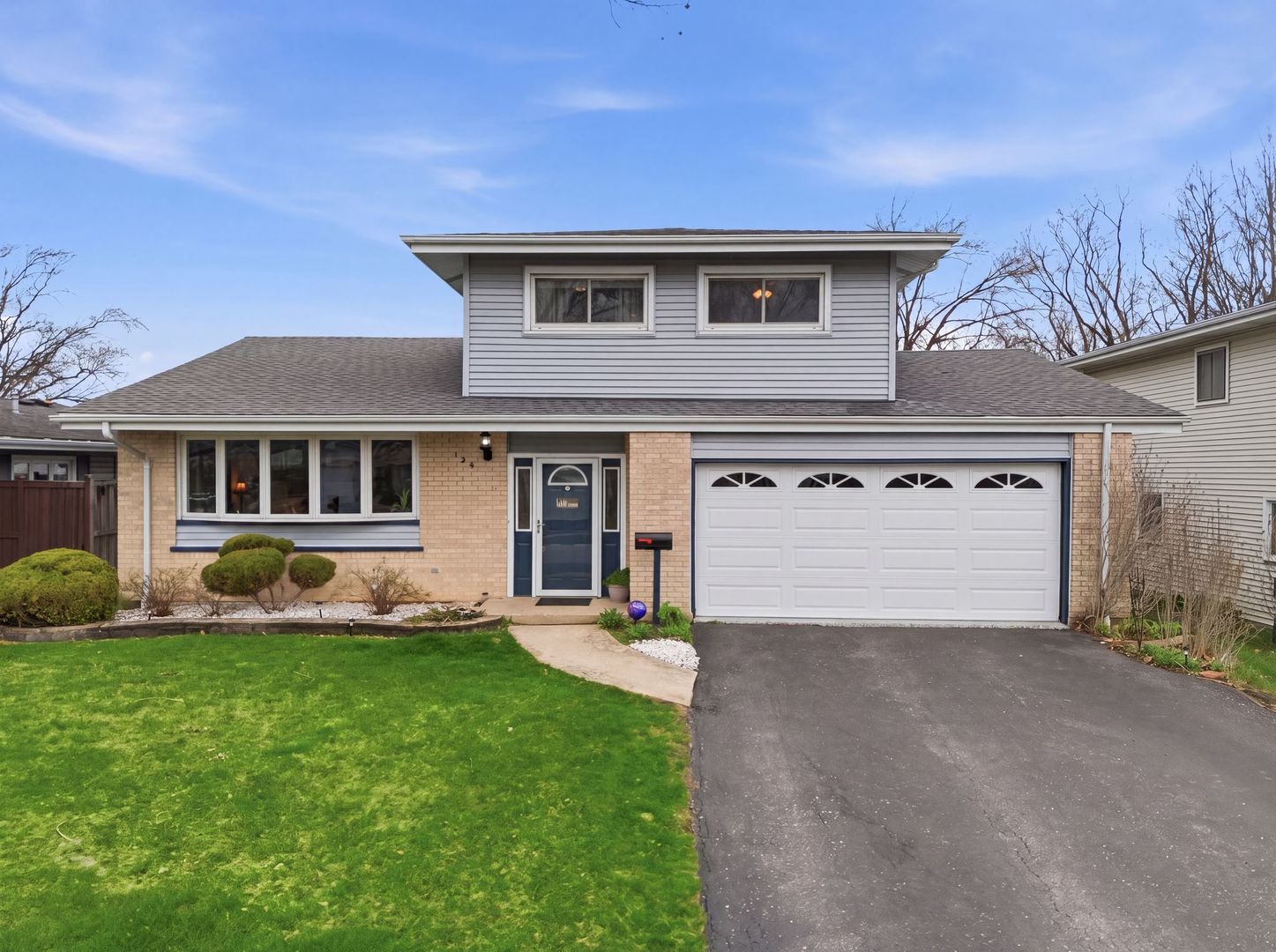 126 June Lane, Lombard, IL