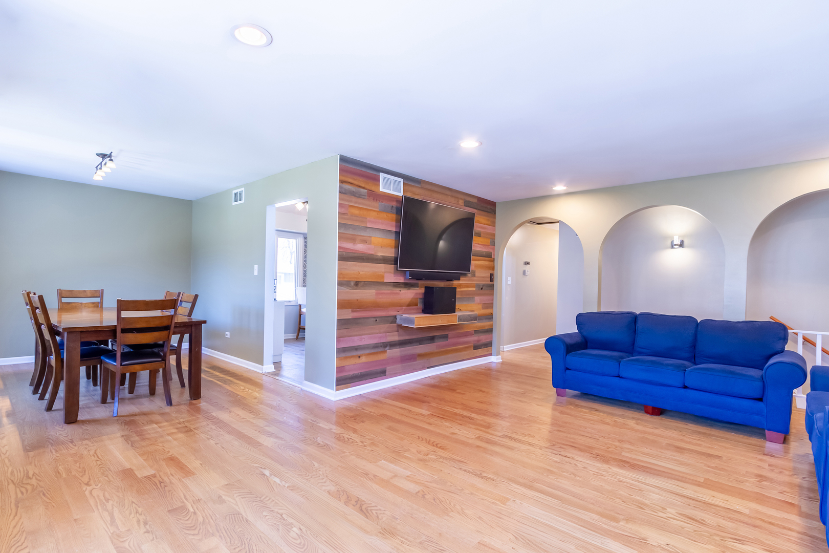 3N046 Lakeview Court, West Chicago, IL