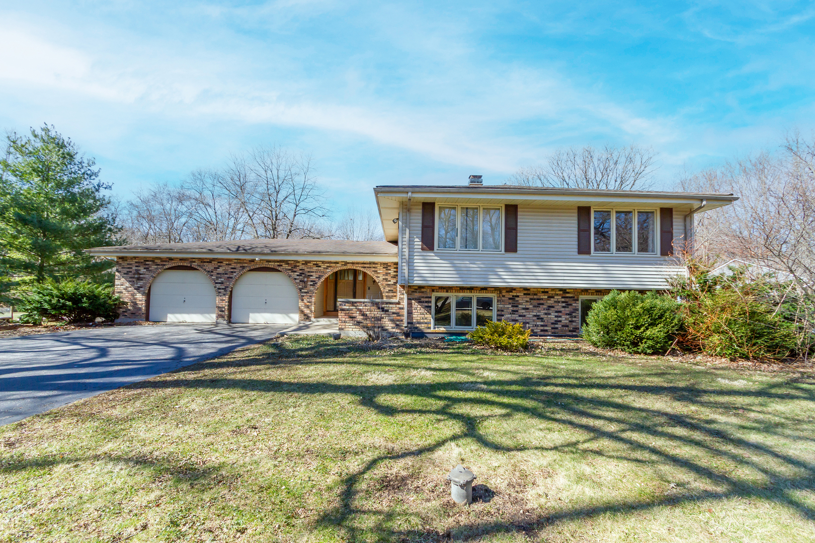 3N046 Lakeview Court, West Chicago, IL